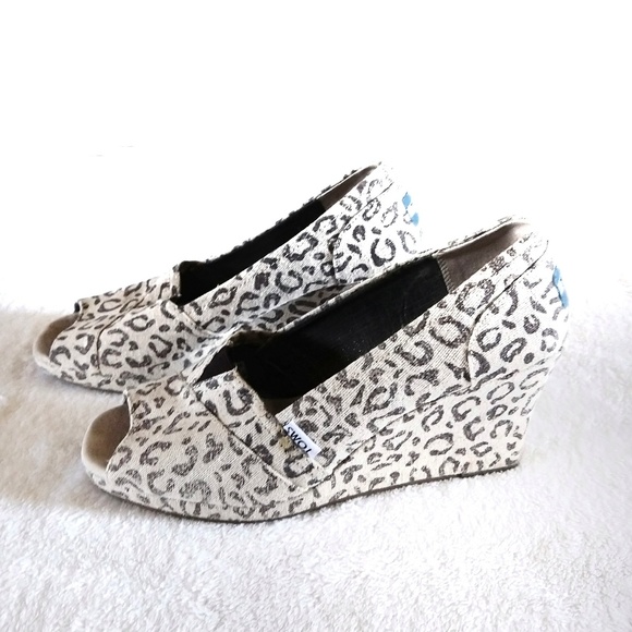 Toms Shoes - Tom's Snow Leopard Wedge
